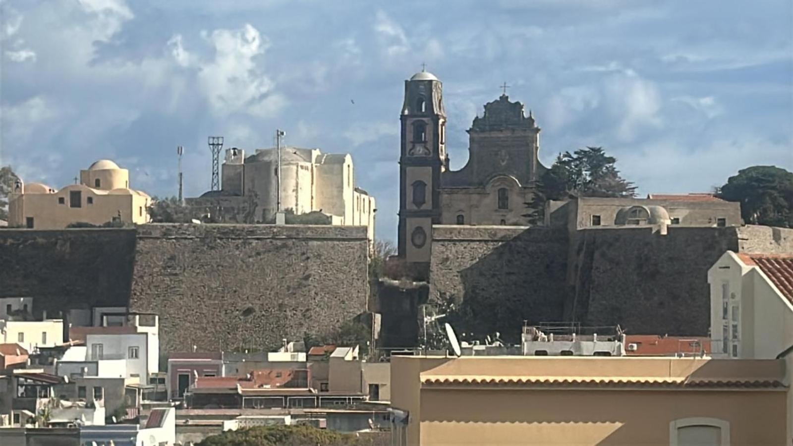 Appartamenti Il Ventaglio Lipari Kültér fotó